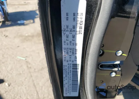 2015 Jeep Patriot Latitude z USA, uszkodzony, nr VIN 1C4NJRFB7FD439665